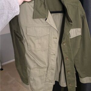 WoMen's Olive Green Jacket